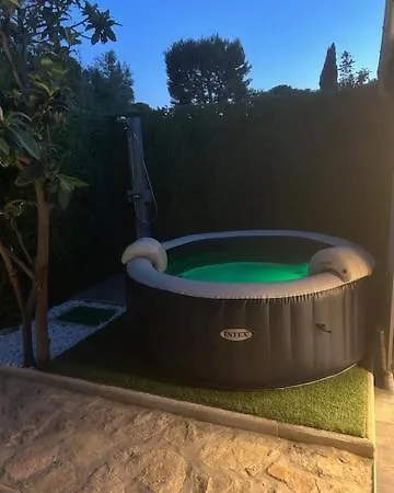 Studio Proche Des Plages Avec Jacuzzi 펜션 라시오타